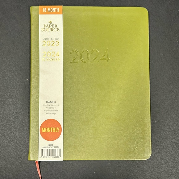 Brand new Paper Source 2024 Planner - Picture 1 of 9